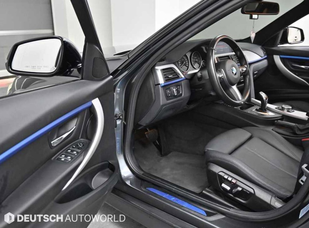 BMW 3시리즈 320i M 스포츠 사진 11