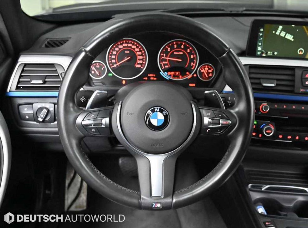 BMW 3시리즈 320i M 스포츠 사진 13