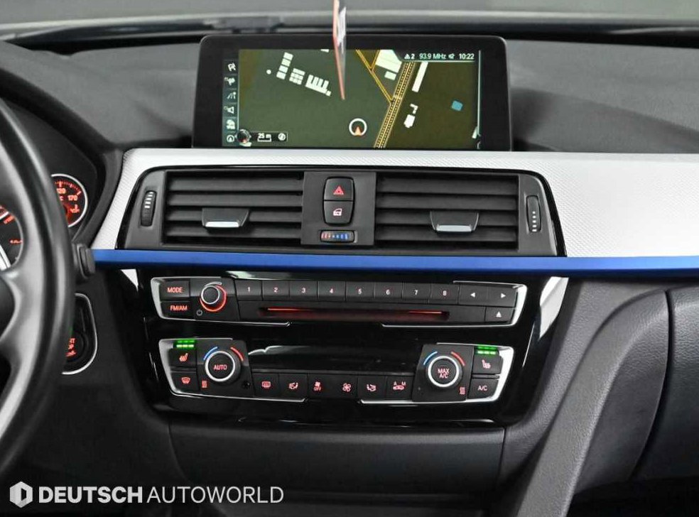 BMW 3시리즈 320i M 스포츠 사진 14