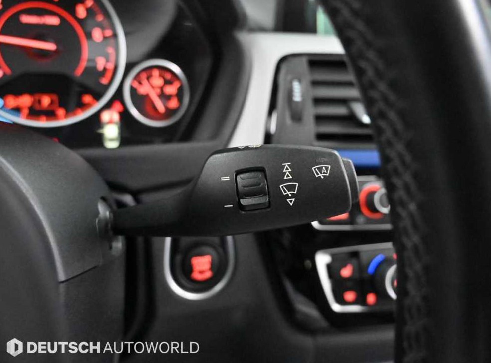BMW 3시리즈 320i M 스포츠 사진 17