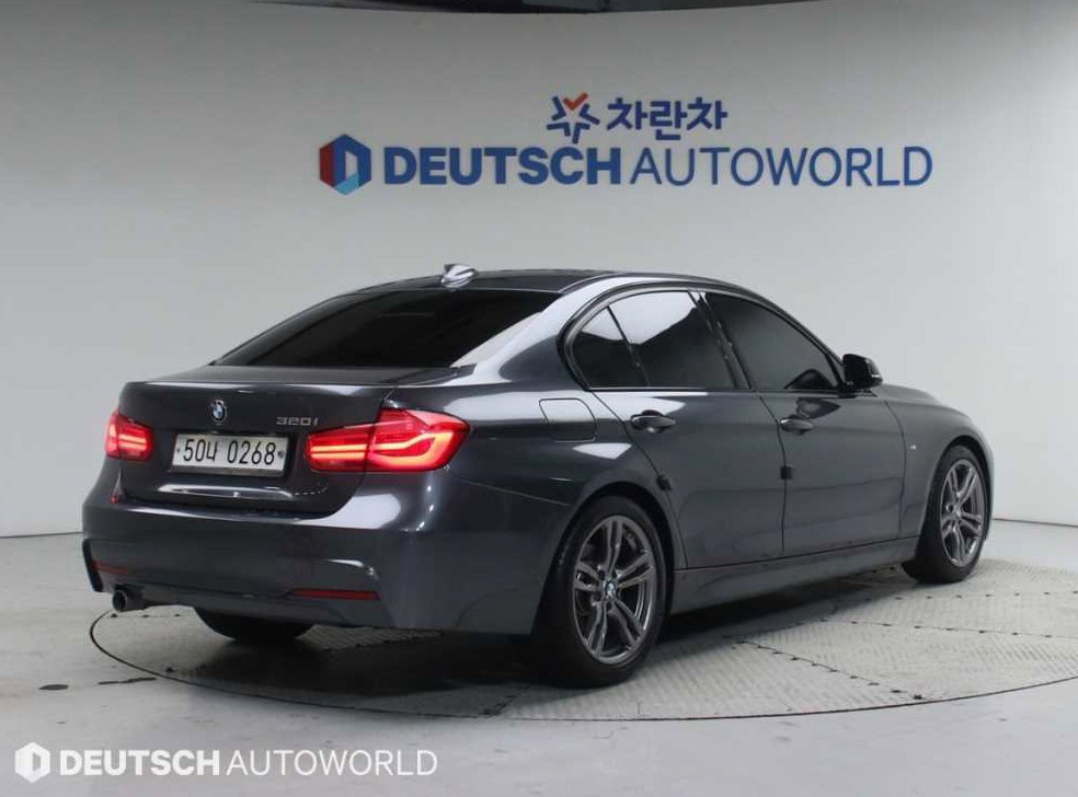 BMW 3시리즈 320i M 스포츠 사진 2