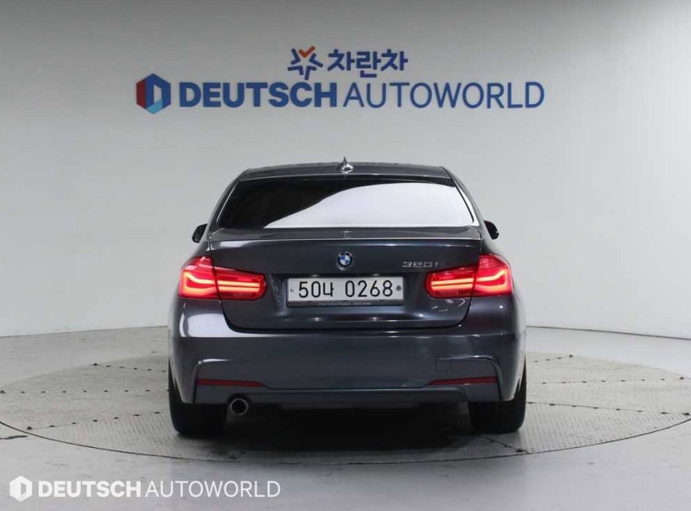 BMW 3시리즈 320i M 스포츠 사진 4