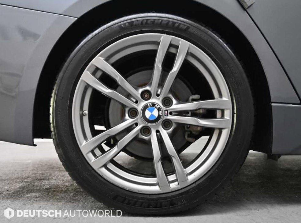 BMW 3시리즈 320i M 스포츠 사진 5