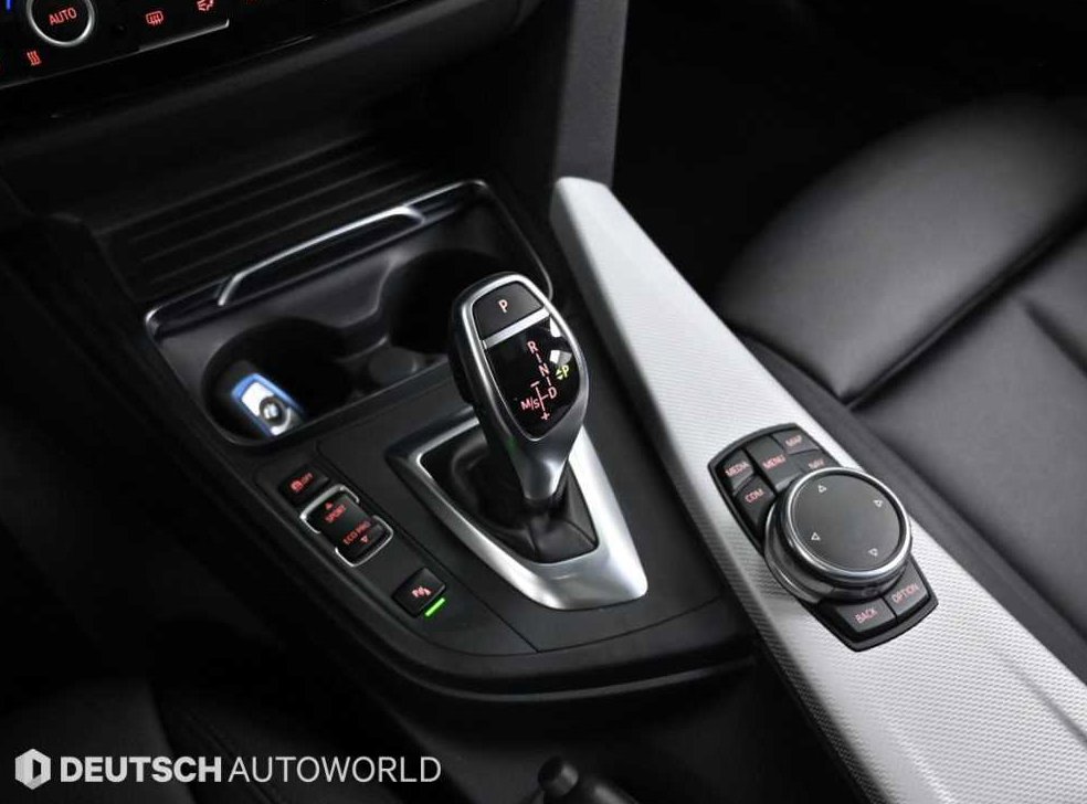 BMW 3시리즈 320i M 스포츠 사진 9