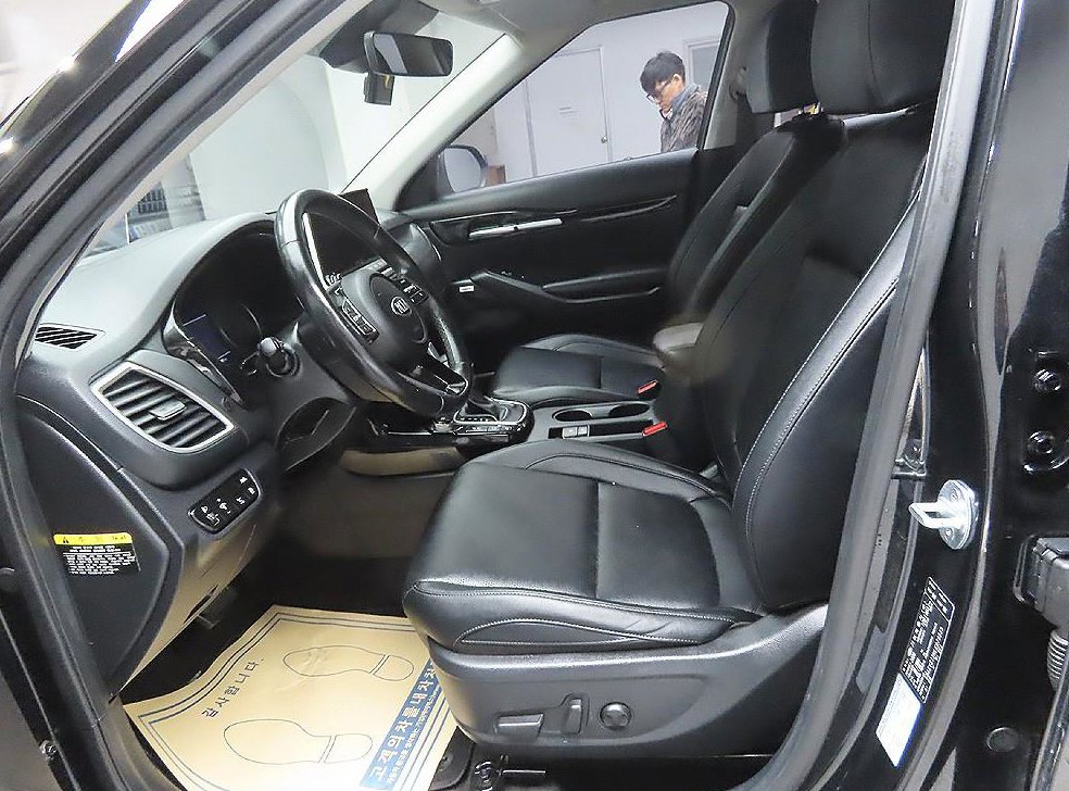 기아 셀토스 가솔린 1.6 터보 4WD 사진 12
