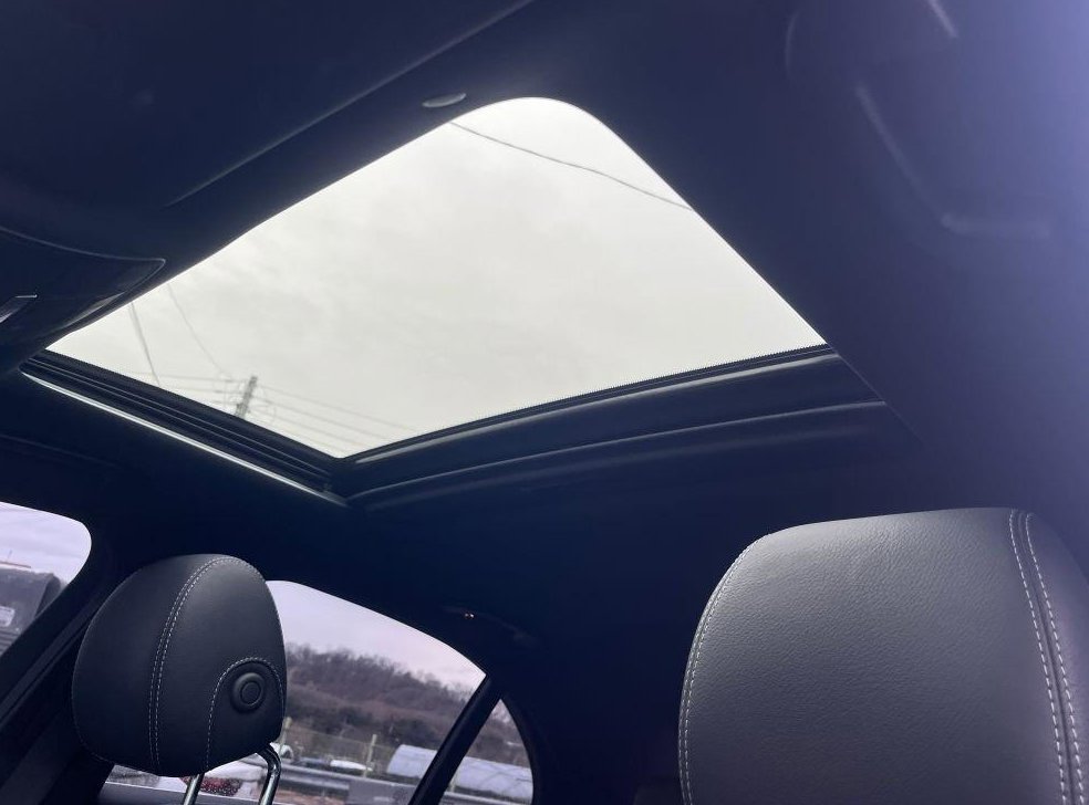벤츠 E 클래스 E220d 4MATIC AMG라인 사진 14