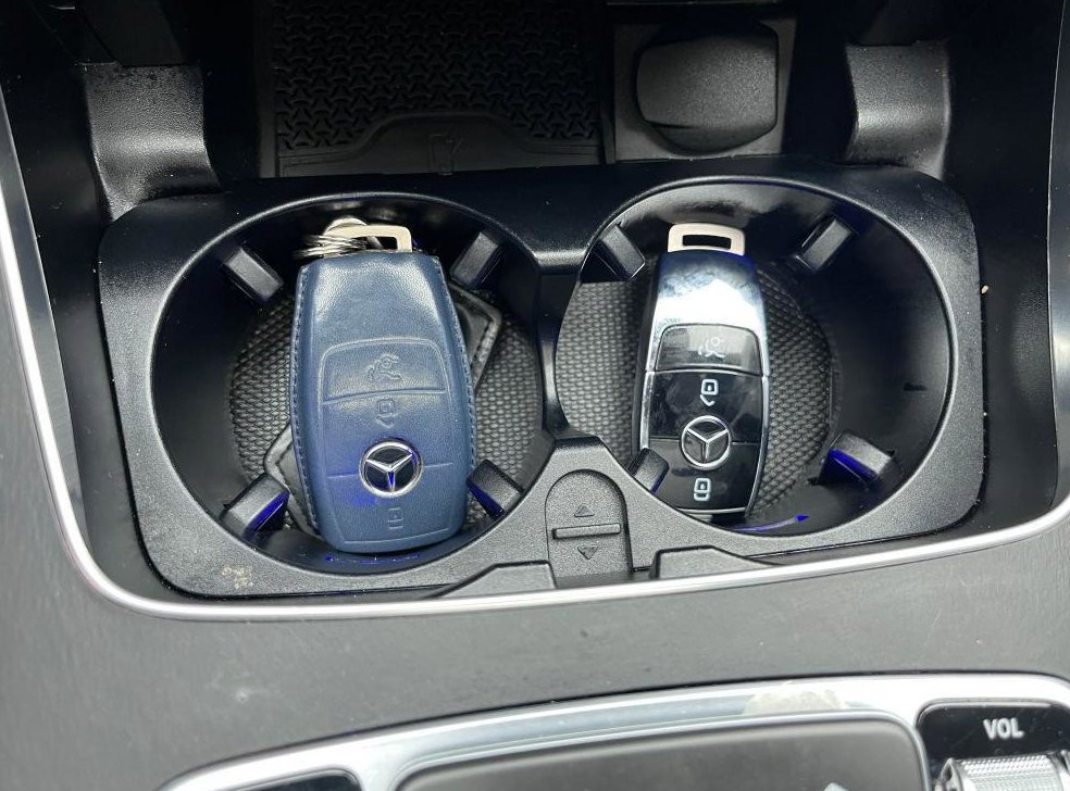 벤츠 E 클래스 E220d 4MATIC AMG라인 사진 18