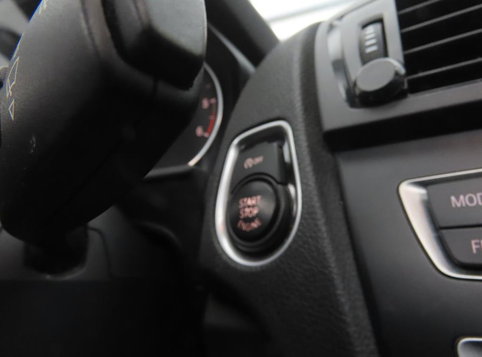 BMW 1시리즈 118d 어반 사진 16