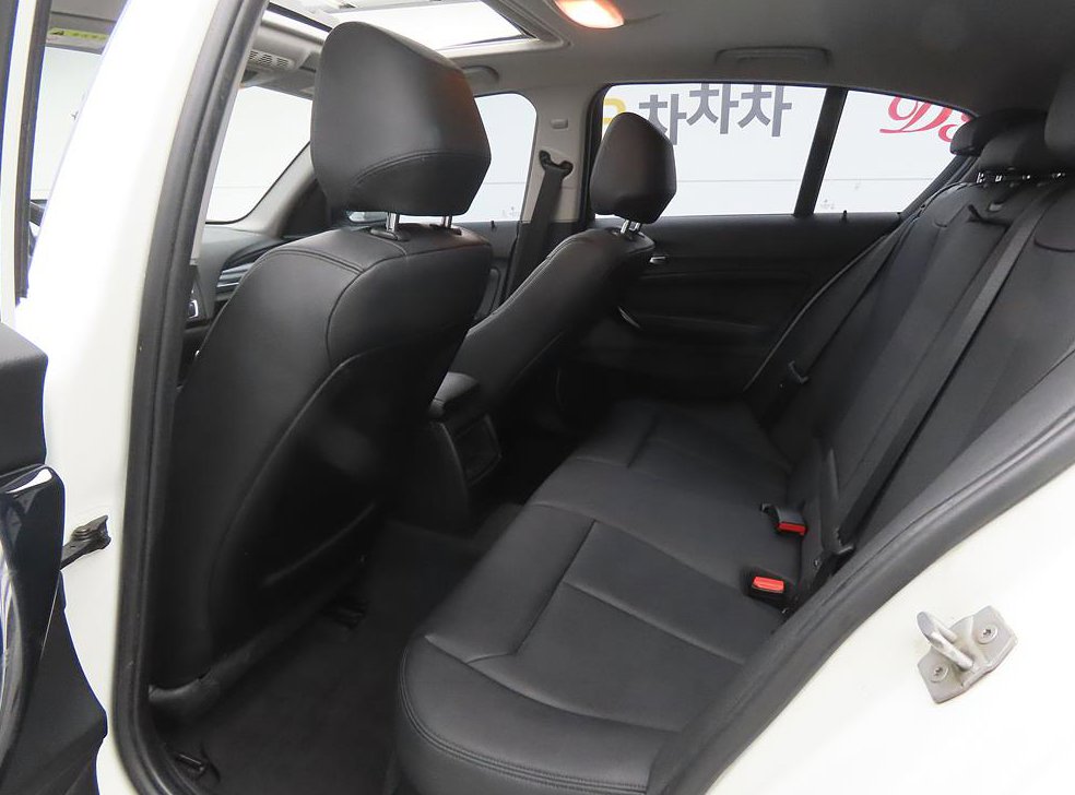 BMW 1시리즈 118d 어반 사진 6