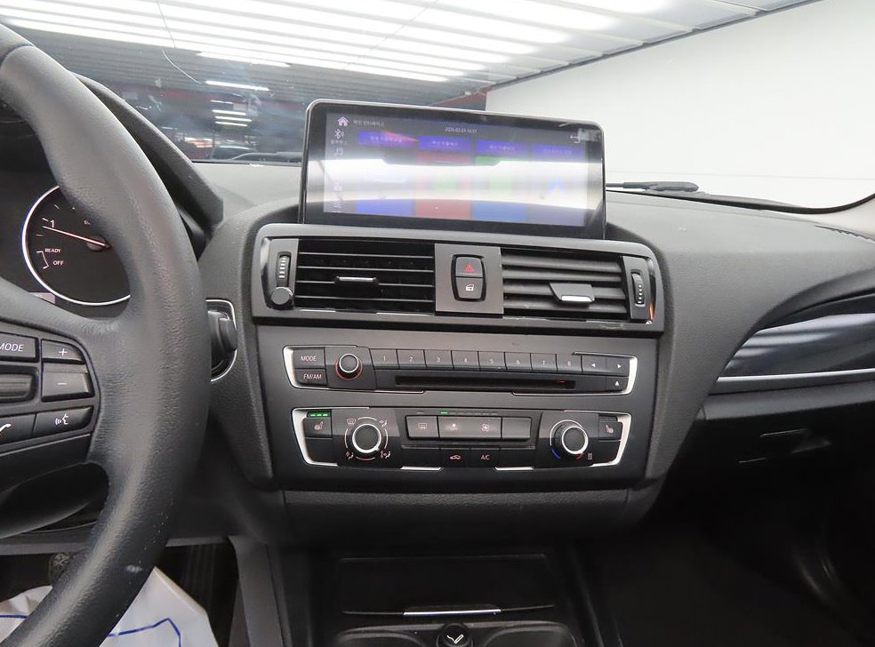 BMW 1시리즈 118d 어반 사진 9