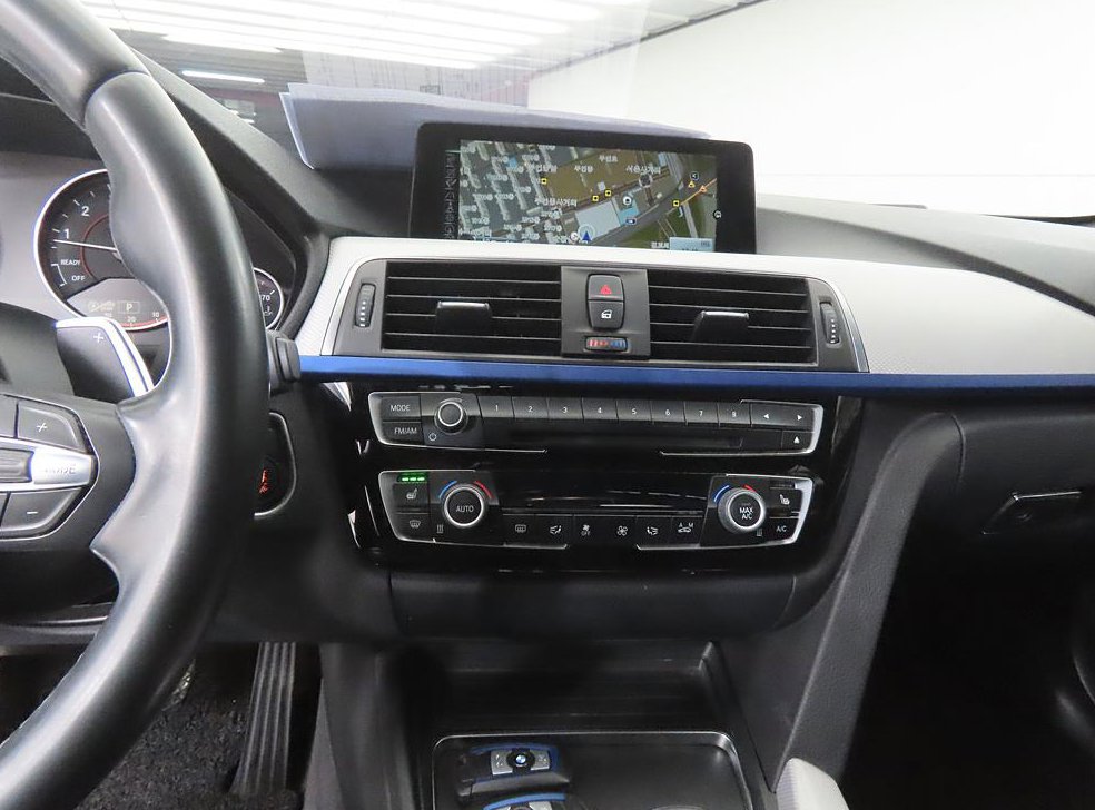 BMW 3시리즈 328i M 스포츠 사진 10