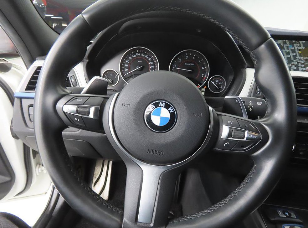 BMW 3시리즈 328i M 스포츠 사진 8