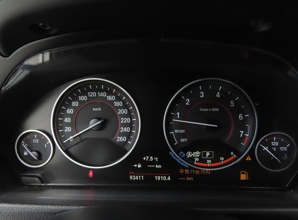 BMW 3시리즈 328i M 스포츠 사진 9