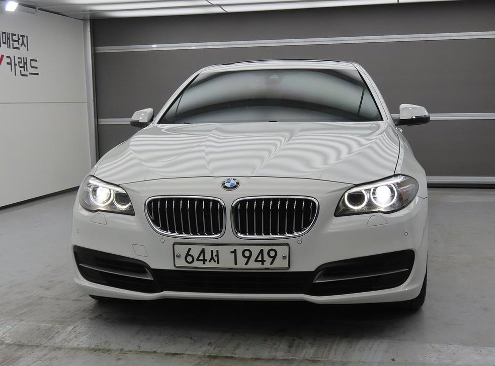 BMW 5시리즈 520d xDrive 사진 2