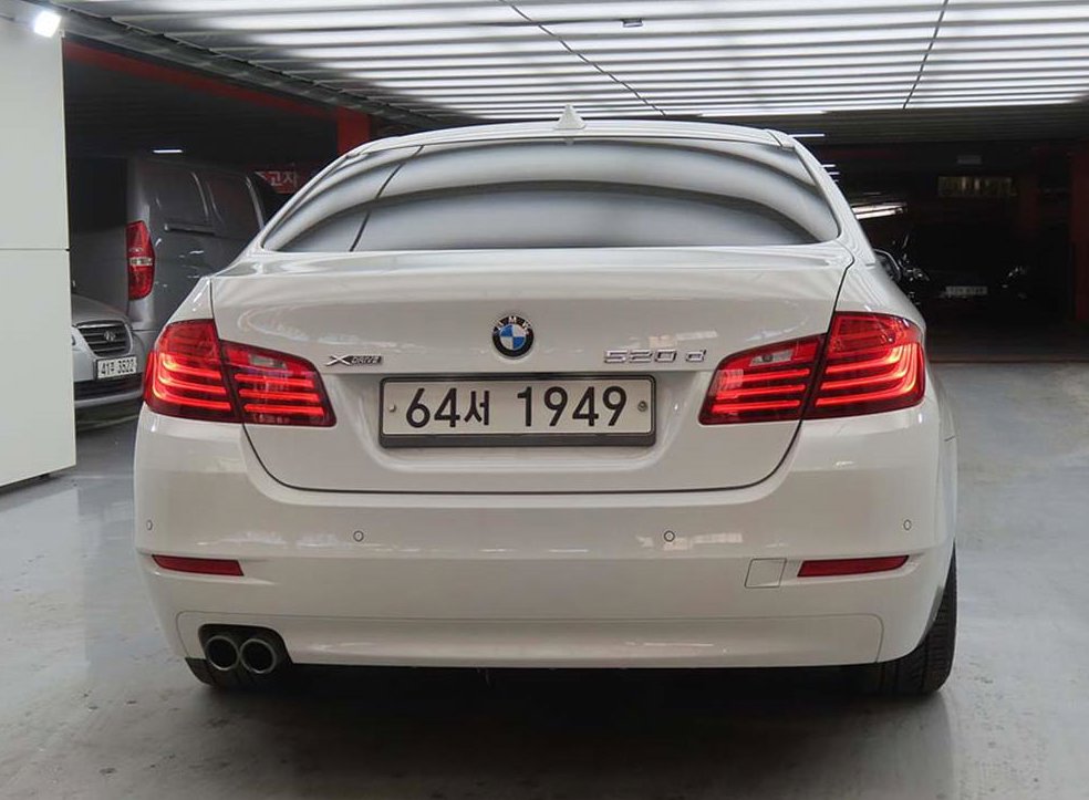 BMW 5시리즈 520d xDrive 사진 3