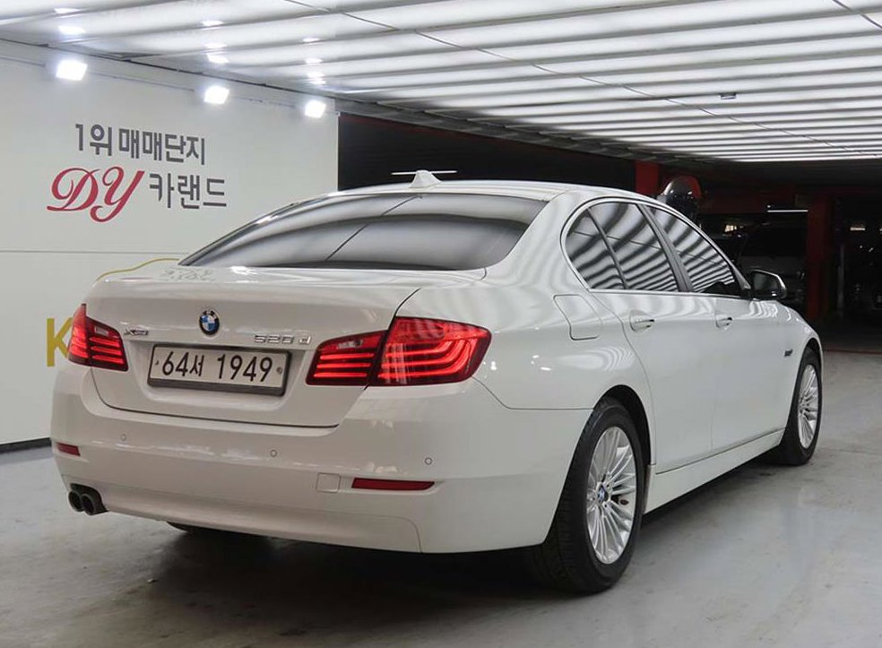 BMW 5시리즈 520d xDrive 사진 4