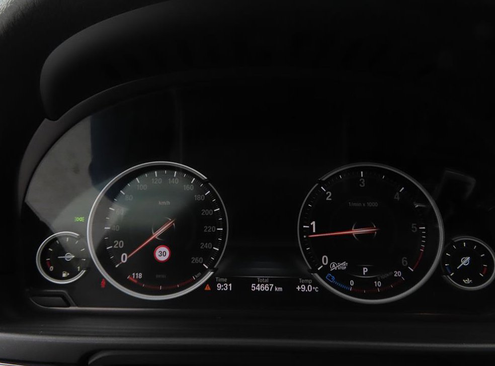 BMW 5시리즈 520d xDrive 사진 9