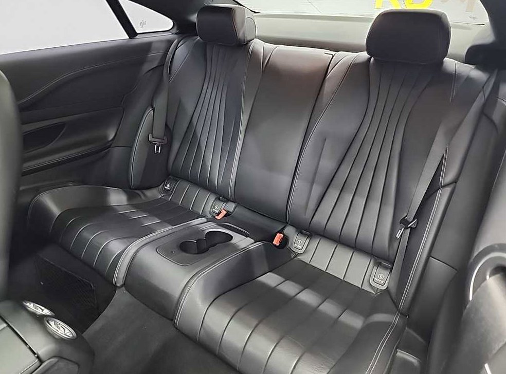 벤츠 E 클래스 E220d 쿠페 사진 12