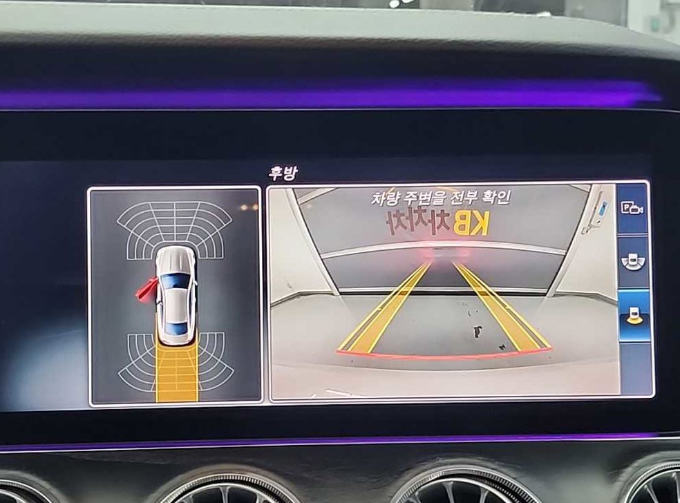벤츠 E 클래스 E220d 쿠페 사진 15