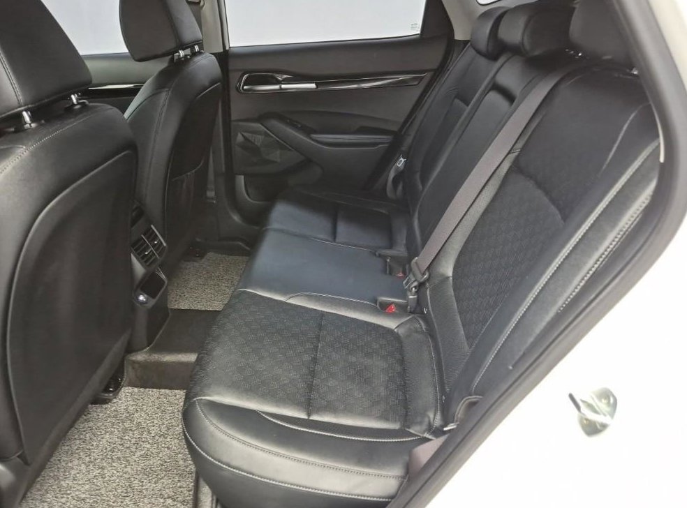 기아 셀토스 가솔린 1.6 터보 2WD 사진 12