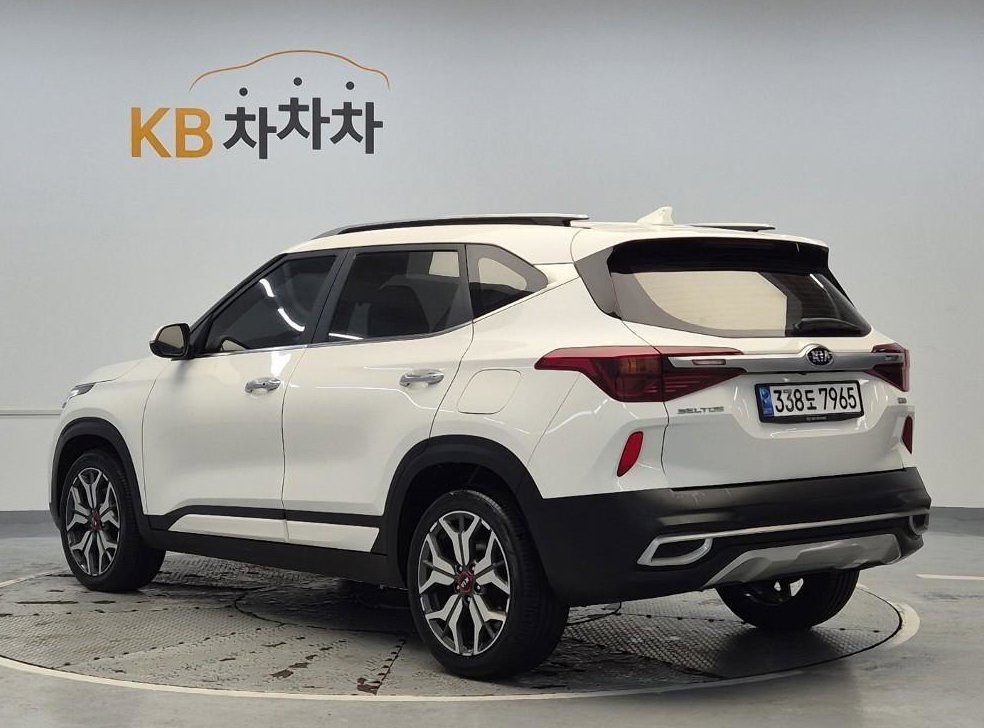 기아 셀토스 가솔린 1.6 터보 2WD 사진 2