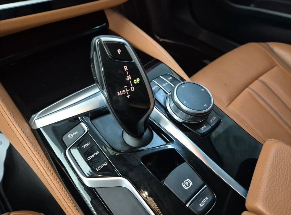 BMW 5시리즈 520d 럭셔리 스페셜 에디션 사진 8