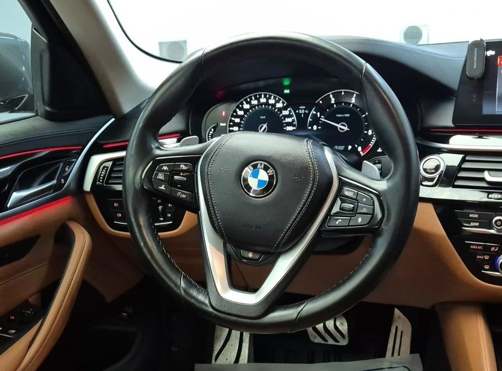 BMW 5시리즈 520d 럭셔리 스페셜 에디션 사진 9