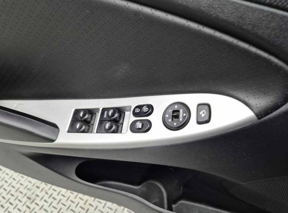 현대 엑센트 1.4VVT 모던 사진 15