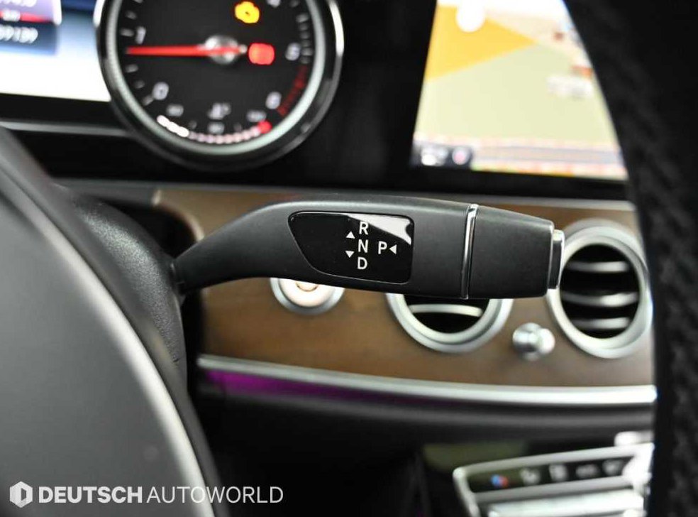 벤츠 E 클래스 E220d 익스클루시브 사진 9