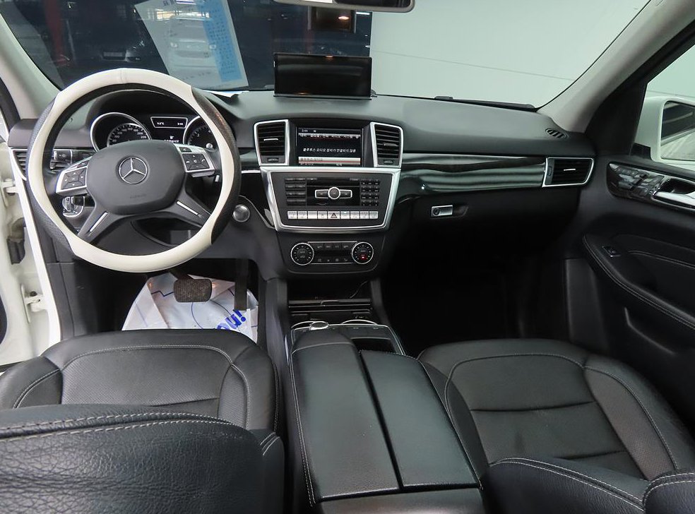 벤츠 M 클래스 ML350 블루텍 4매틱 사진 7
