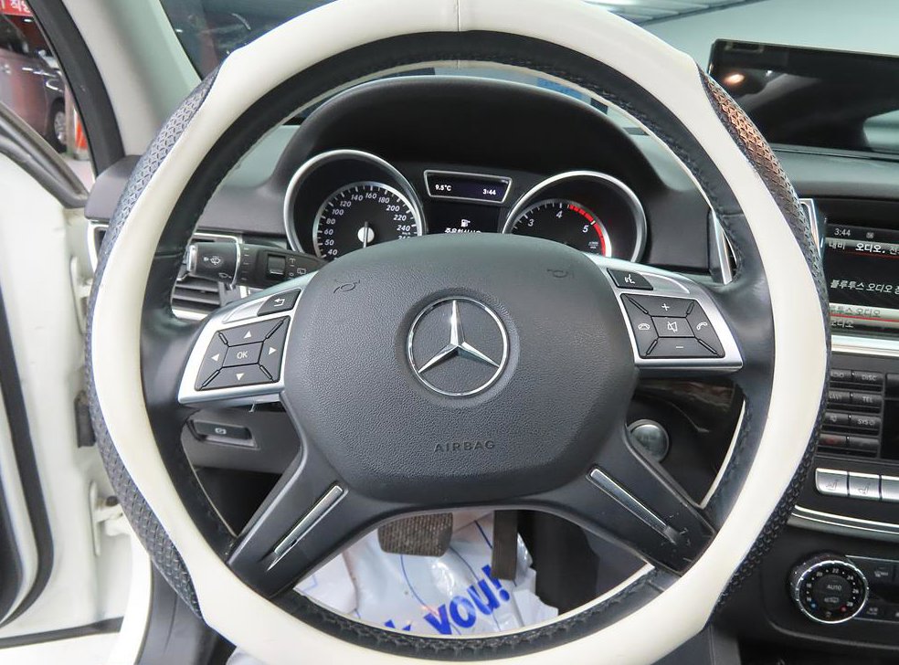 벤츠 M 클래스 ML350 블루텍 4매틱 사진 8