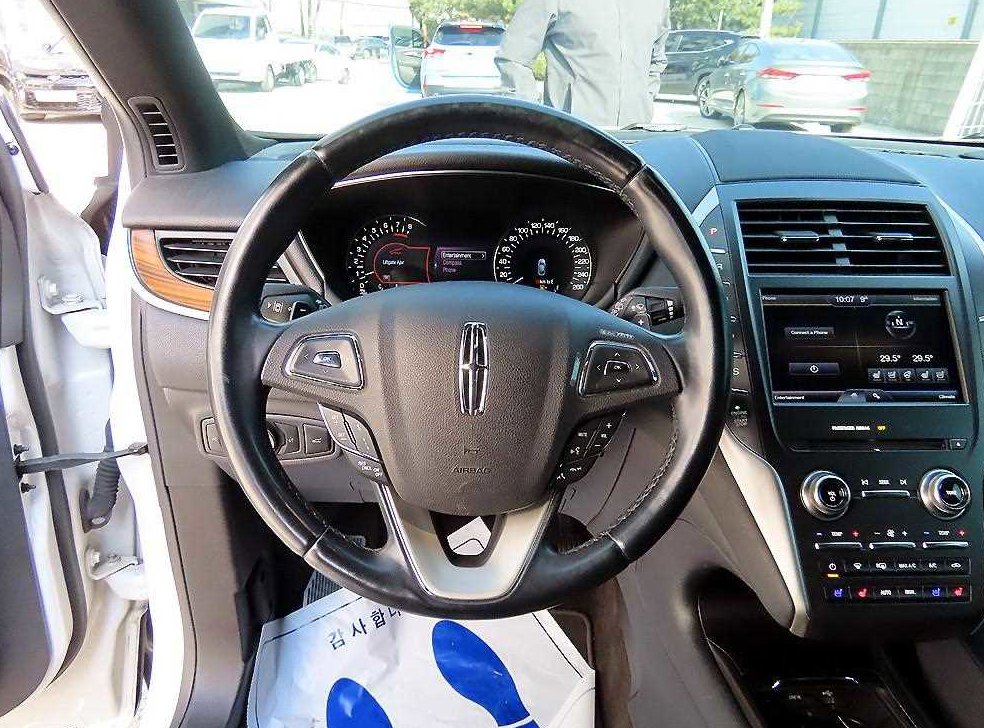 링컨 MKC 2.0 AWD 사진 8