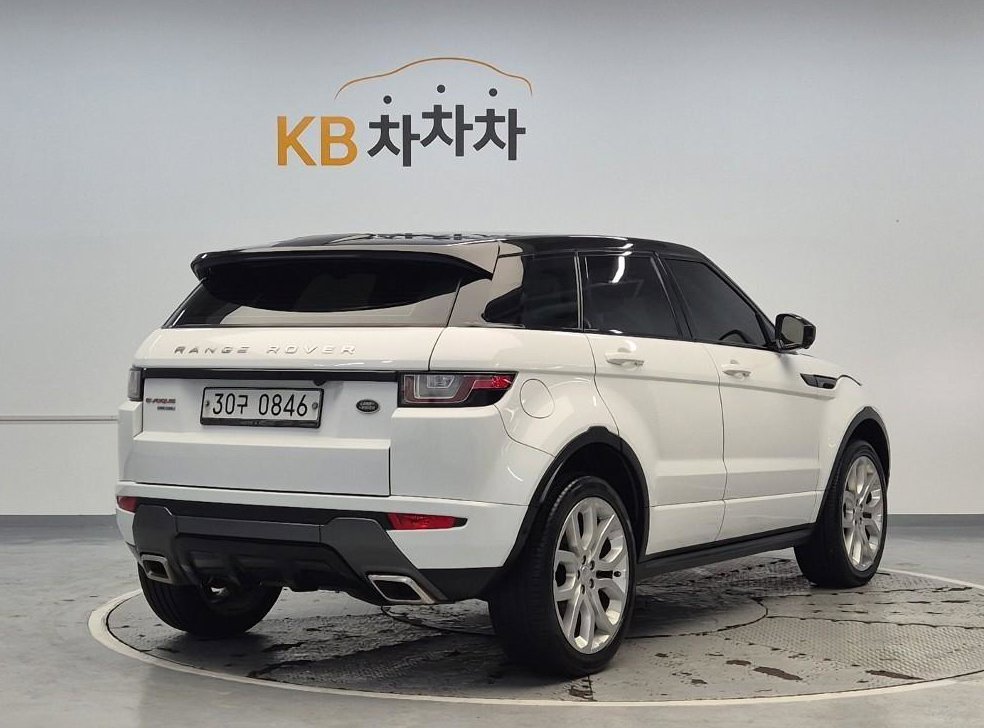 랜드로버 레인지로버 이보크 2.0 TD4 HSE 다이나믹 사진 3