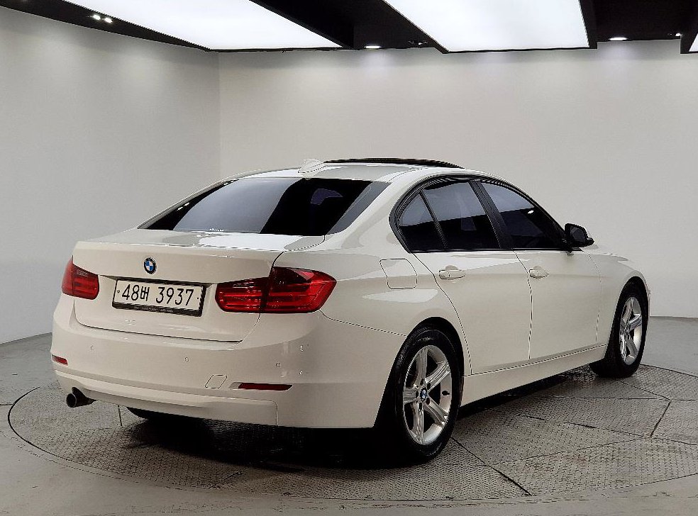 BMW 3시리즈 320d 사진 4