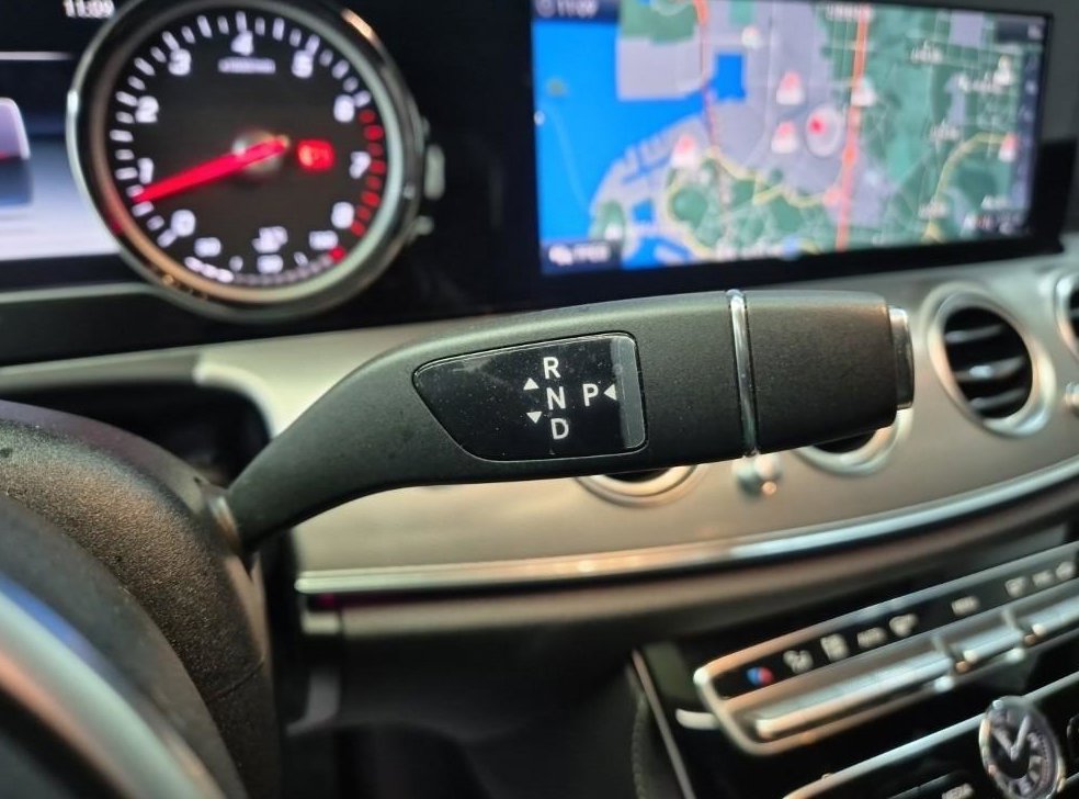 벤츠 E 클래스 E300 아방가르드 사진 8