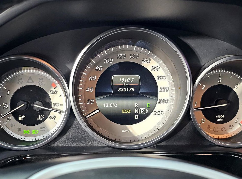 벤츠 E 클래스 E250 CDI 4MATIC 사진 7