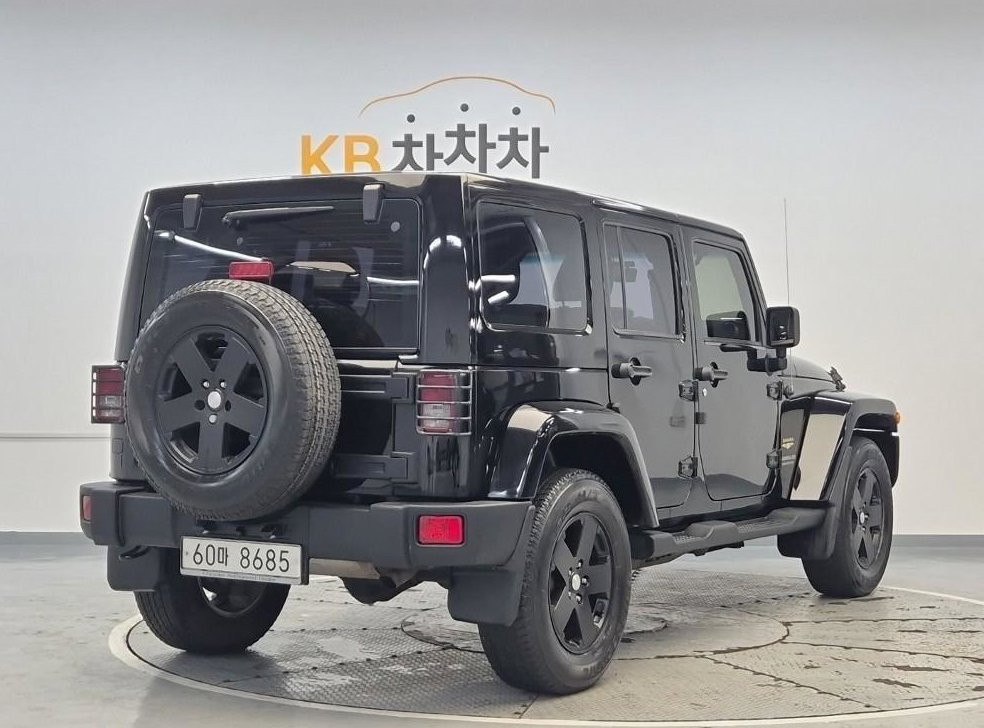 지프 랭글러 2.8 사하라 4DR 사진 3