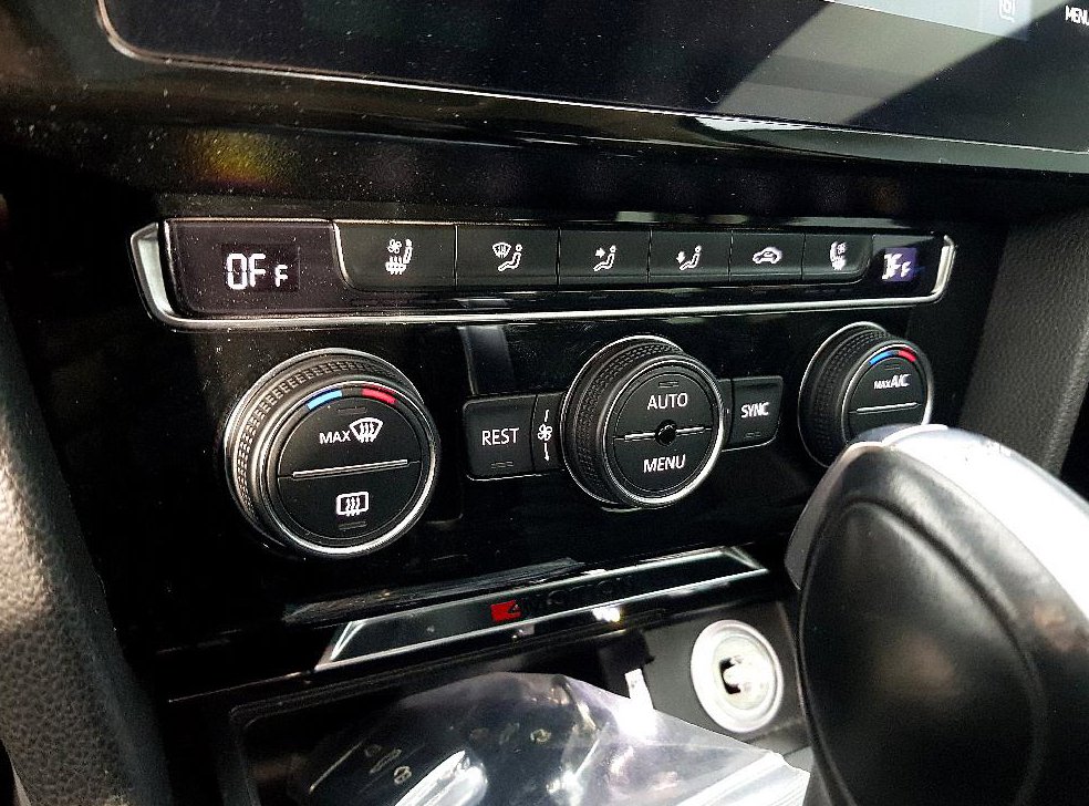 폭스바겐 파사트 2.0 TDI 4모션 프레스티지 사진 11