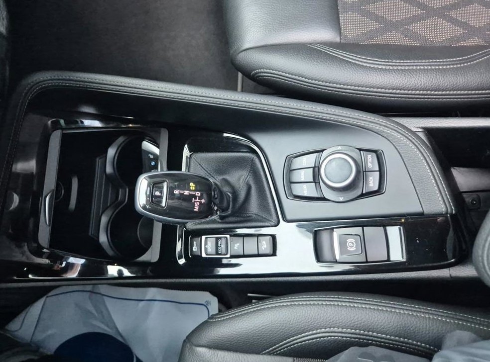 BMW X1 xDrive 18d xLine 사진 17