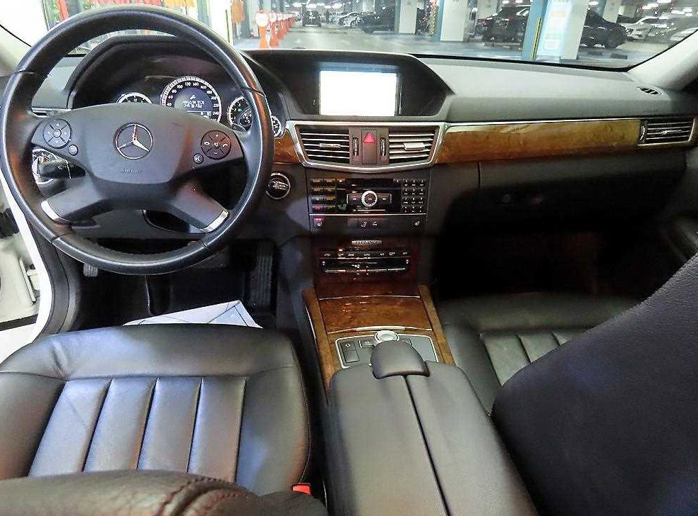 벤츠 E 클래스 E300 엘레강스 사진 10