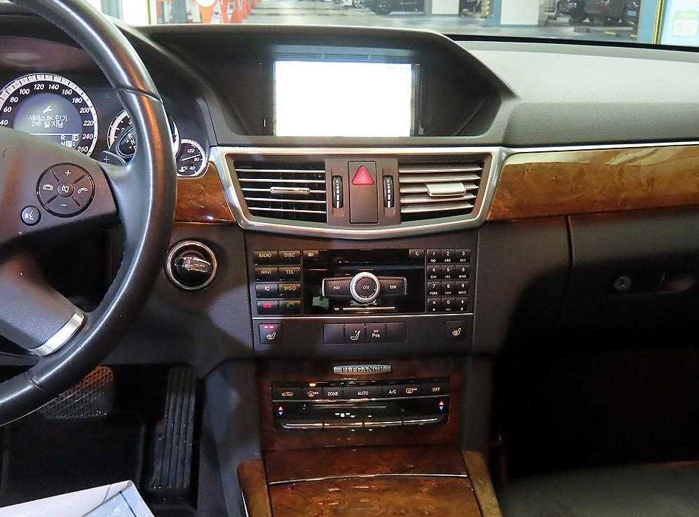 벤츠 E 클래스 E300 엘레강스 사진 11