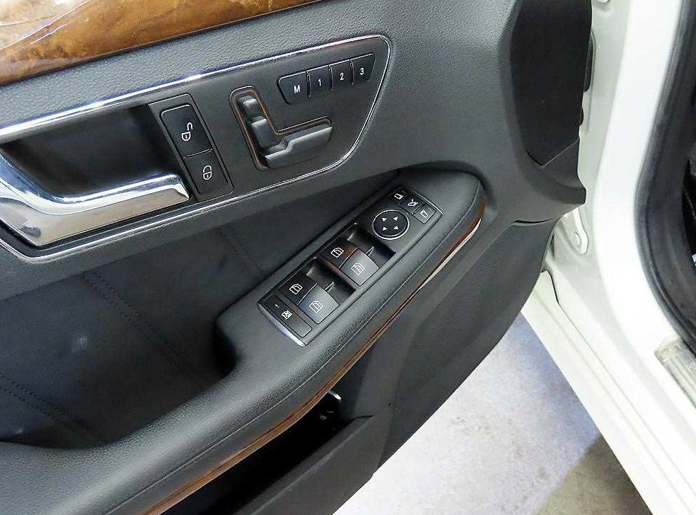 벤츠 E 클래스 E300 엘레강스 사진 13