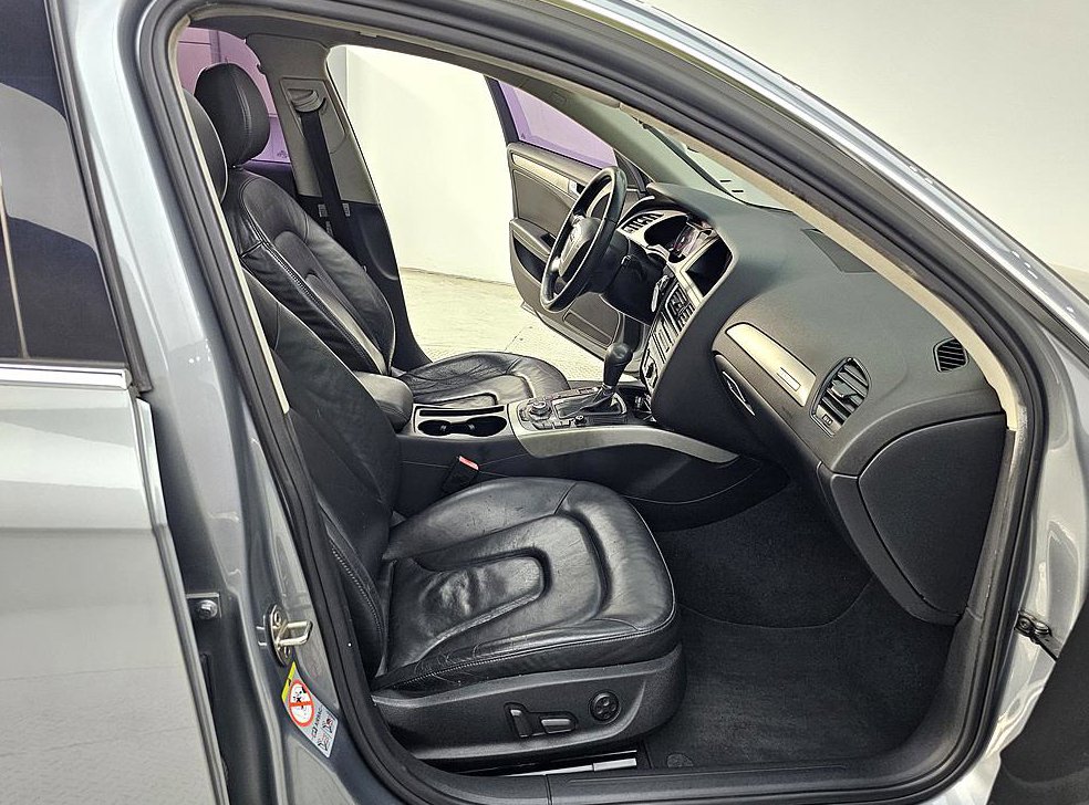 아우디 A4 2.0 TFSI 콰트로 사진 11