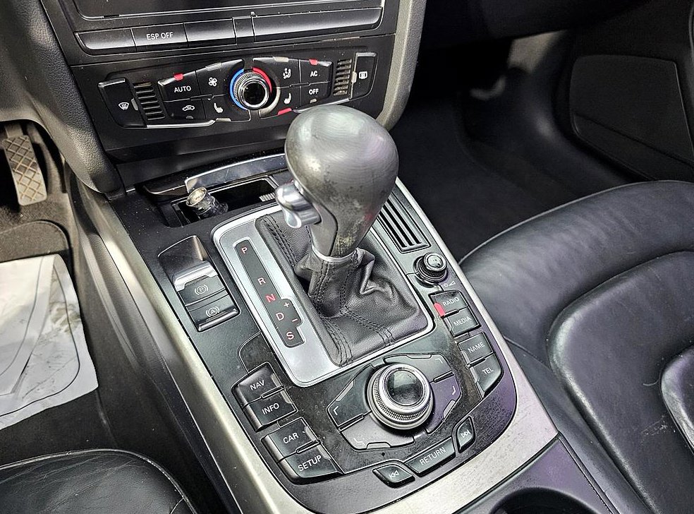 아우디 A4 2.0 TFSI 콰트로 사진 15