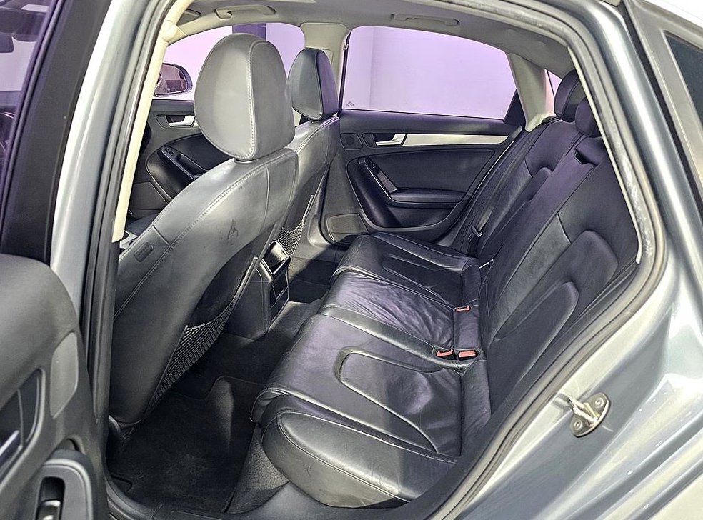 아우디 A4 2.0 TFSI 콰트로 사진 9