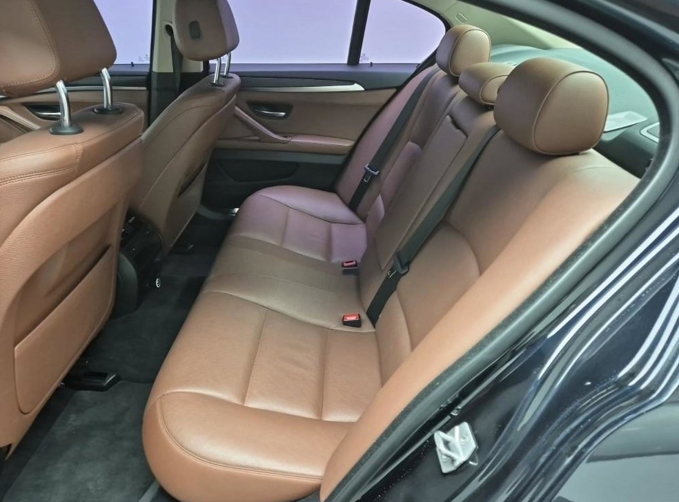 BMW 5시리즈 520d M 에어로다이나믹 사진 11