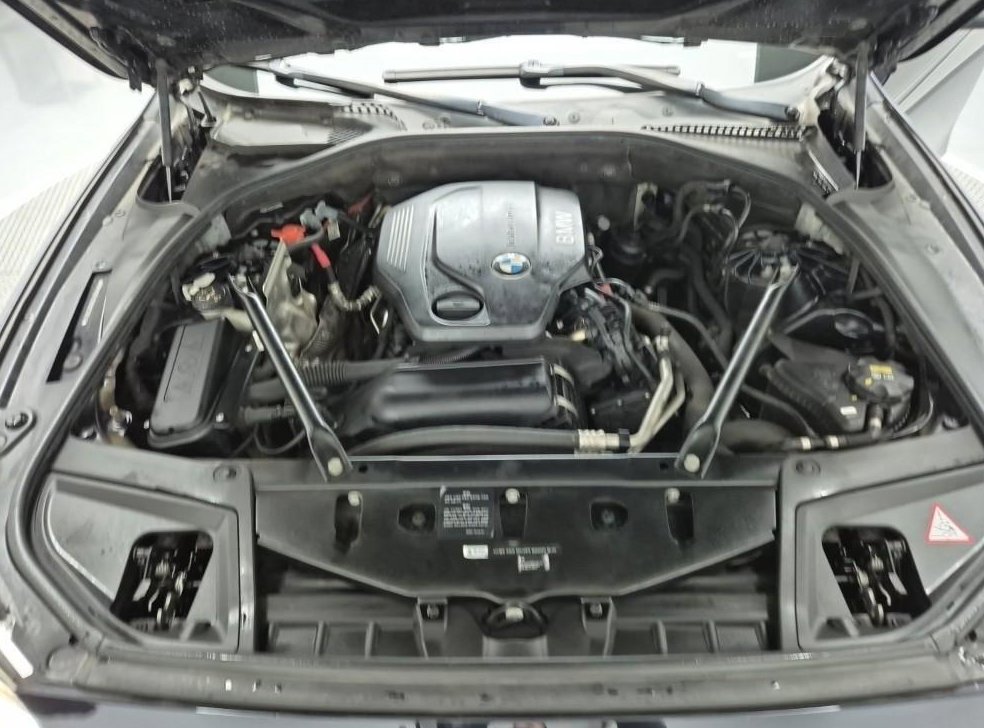 BMW 5시리즈 520d M 에어로다이나믹 사진 17