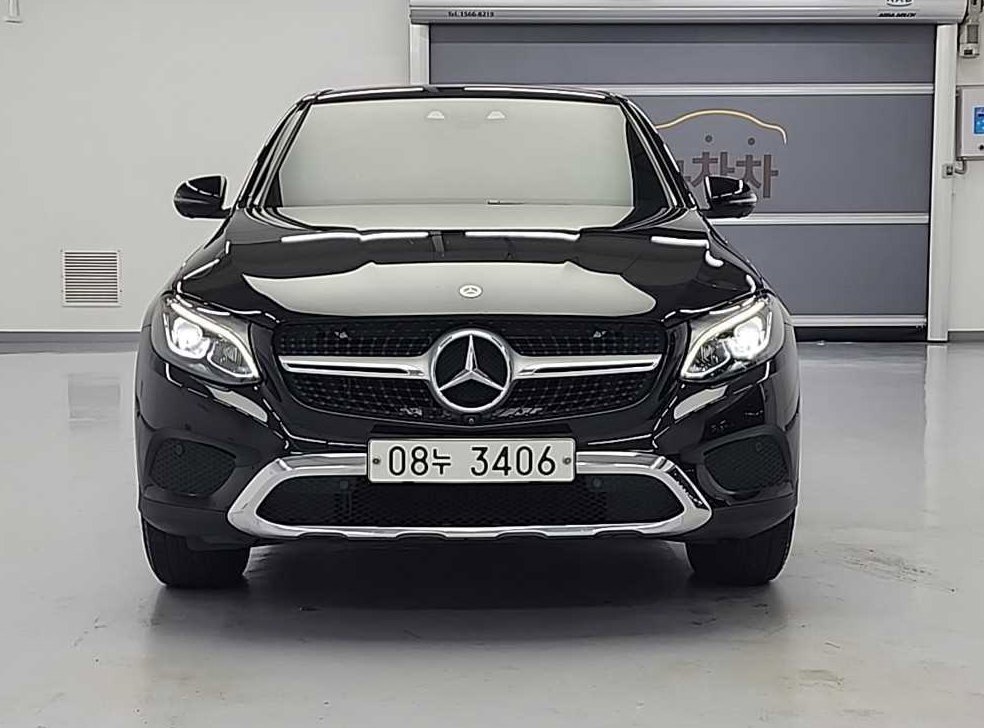 벤츠 GLC 클래스 GLC 300 4MATIC 쿠페 사진 2