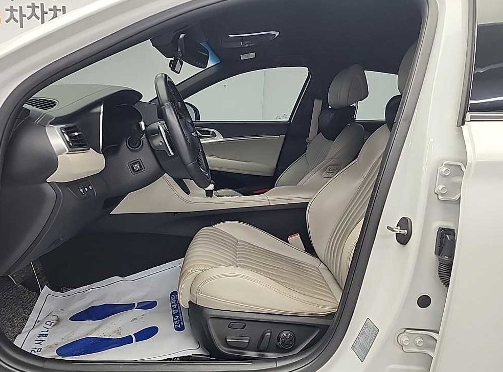 제네시스 G70 가솔린 2.0T 2WD 사진 11