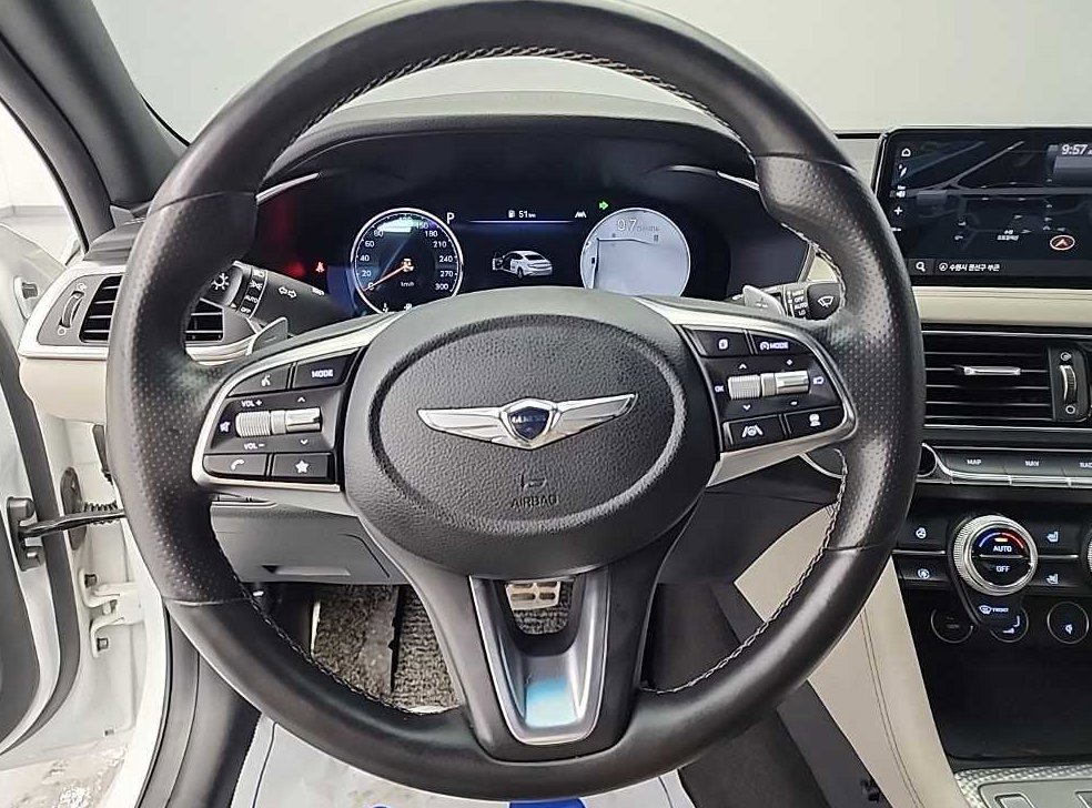 제네시스 G70 가솔린 2.0T 2WD 사진 9
